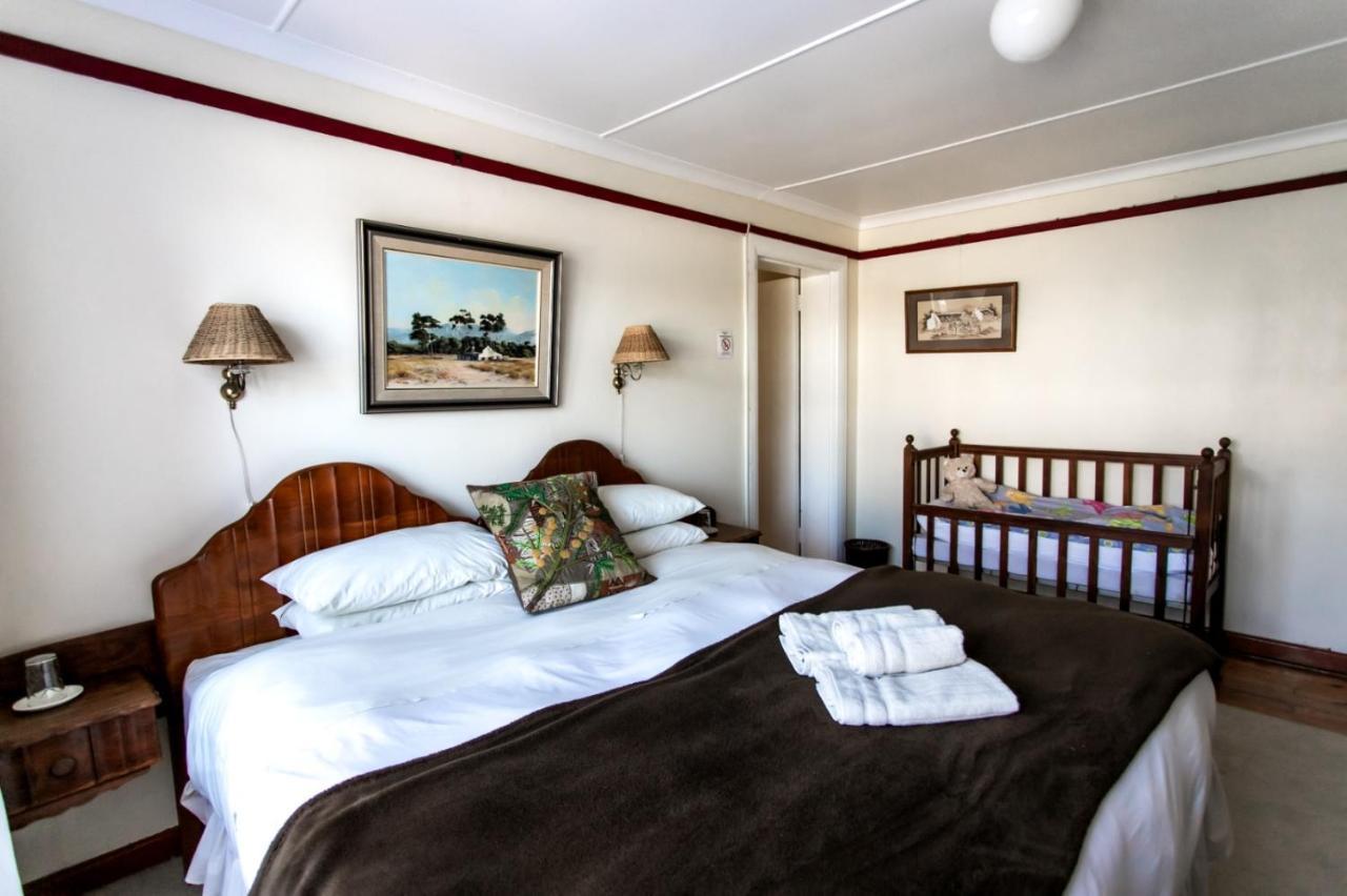 Zoete Inval Hostel Hermanus Exterior photo